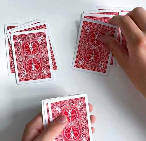 Einfacher Kartentrick mit nur 8 Karten